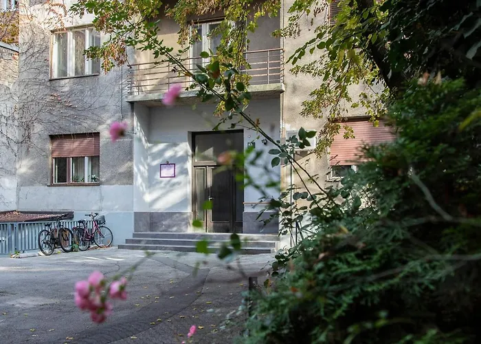 Lea And Maks\'S City Apartment Urban Stay